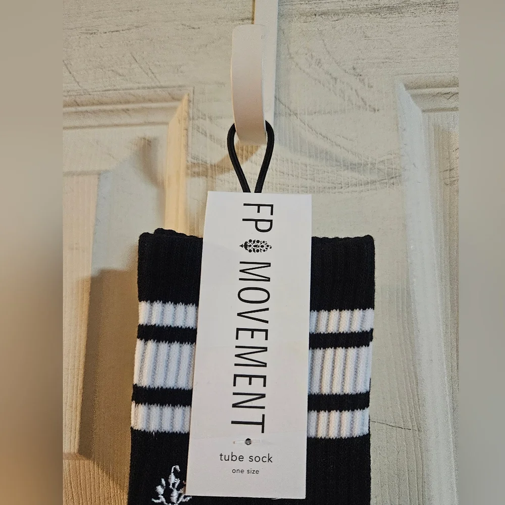 FP Movement × LUCKY HONEY COLLAB Logo Stripe Tube Socks: Black: NEW WITH TAGS